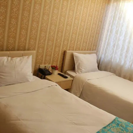 Hotel Omega